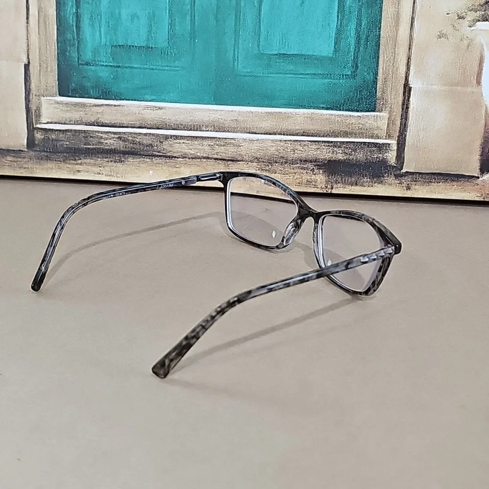 Ellen Tracy Monterrey Black Havana Cat Eye Plastic‎ Eyeglass Frame 52-15-135